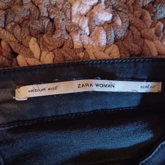 A Zara Woman Medium Rise Slim Fit Jeans - Picture 10 of 12